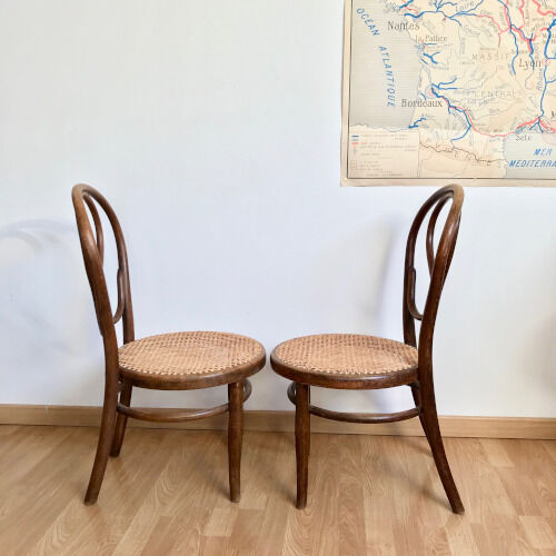 Omega Thonet chairs no.20