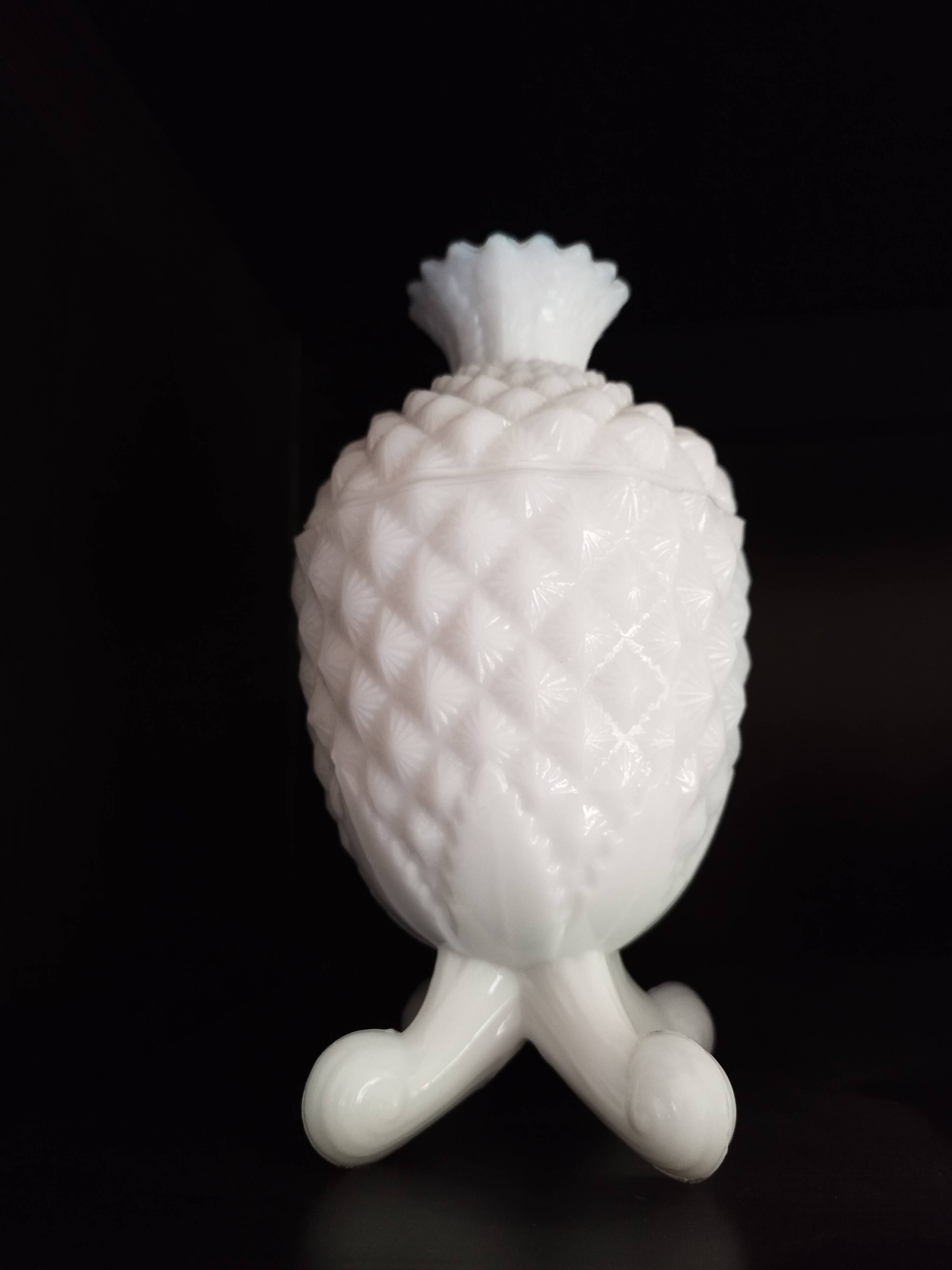 Bonbonnière, pineapple sugar bowl in white opaline.