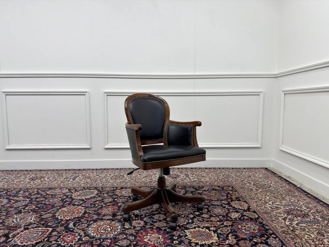 Classic Italian Office Chair