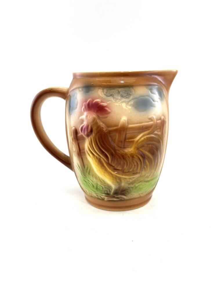 Slush pitcher with rooster decor