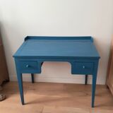 Retro child desk