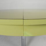 Vintage round dining table with a diameter of 100 cm, extendable to 135 cm, from the 1970s.