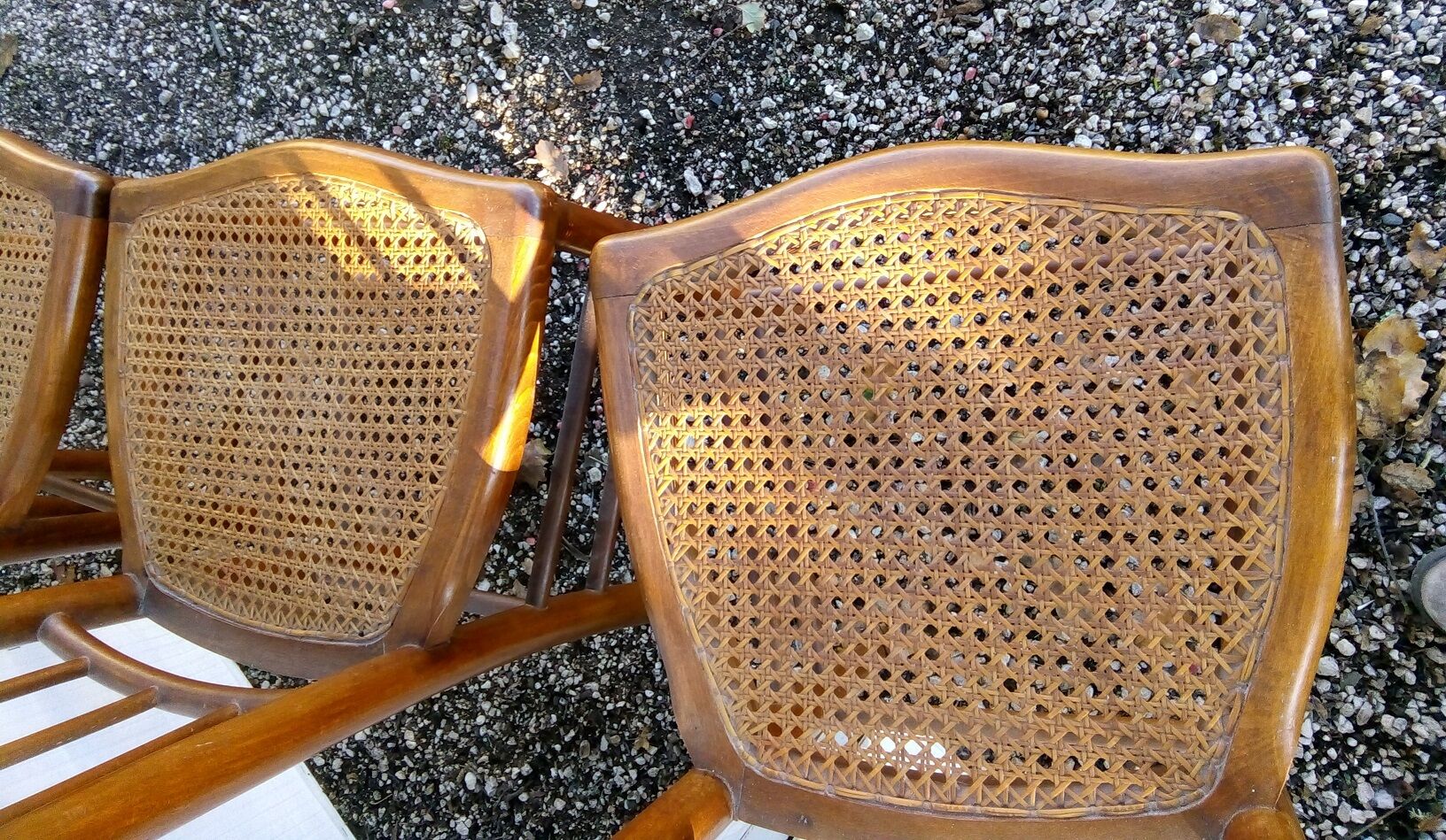 Lot de 4 chaises bois cannées