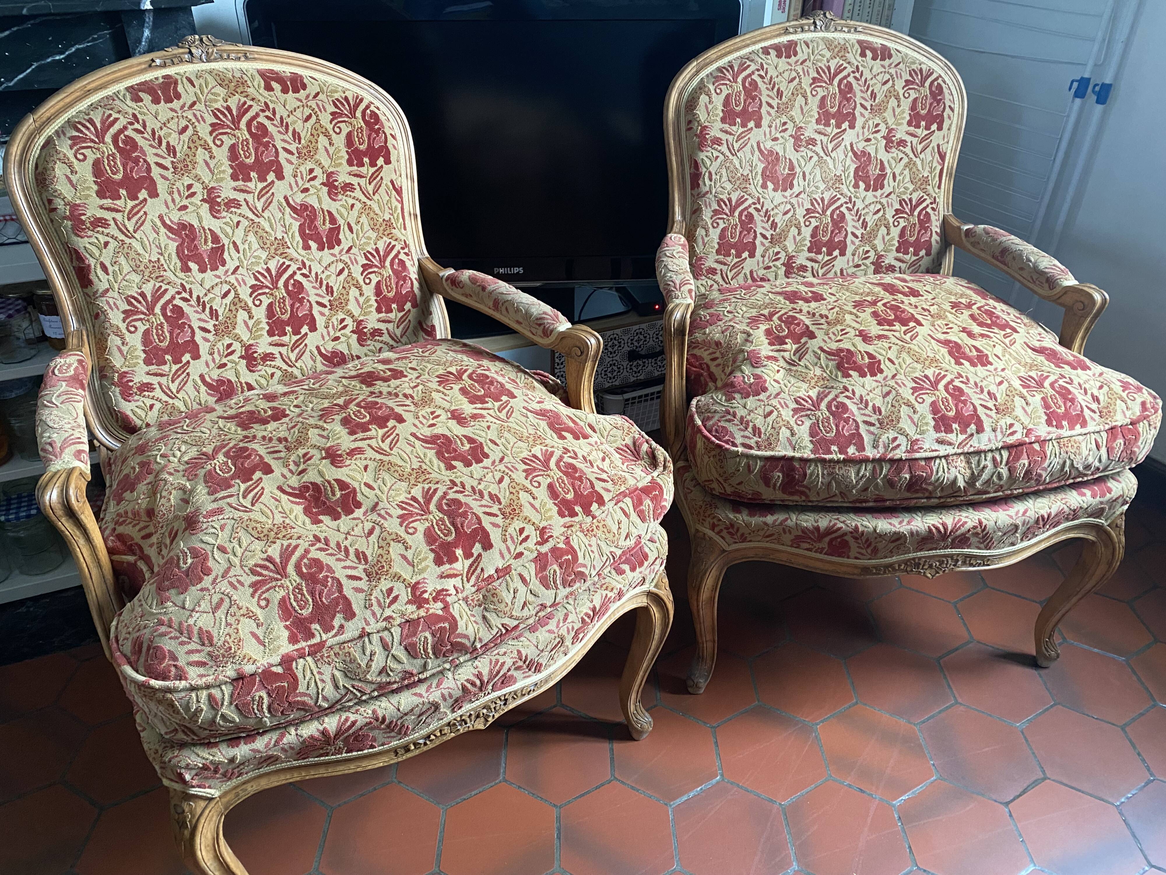 Queen's armchairs XIX