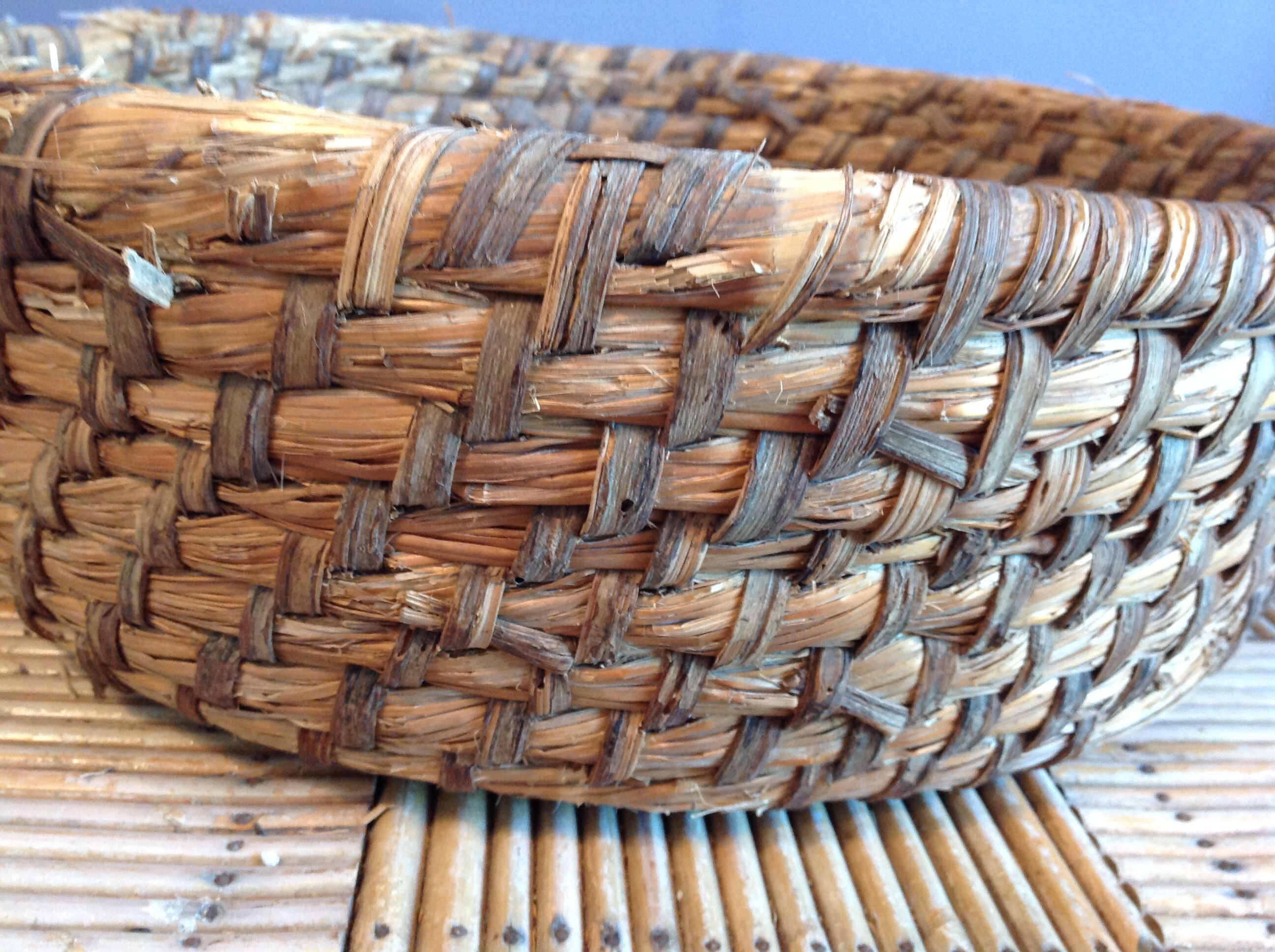 Braided straw basket