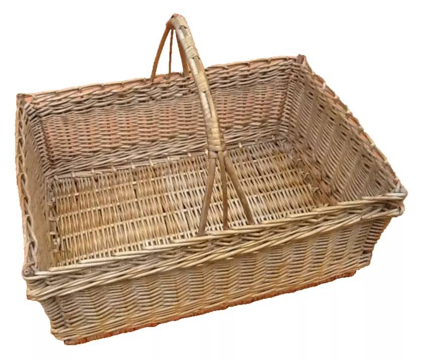 Wicker woven centerpiece basket