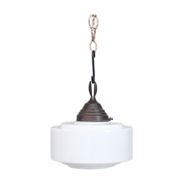 Suspension suspendue en verre opalin et laiton