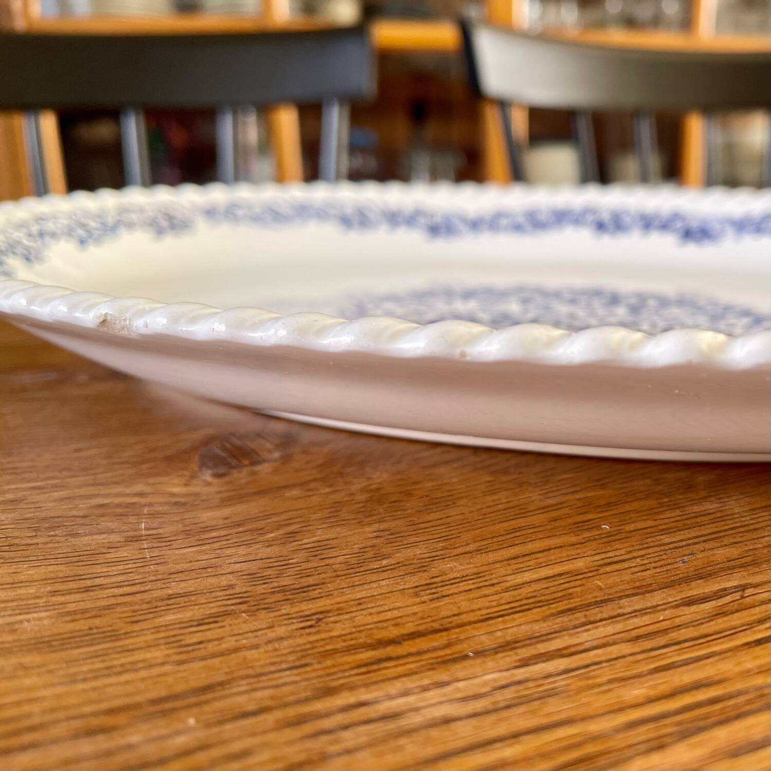 Very large oval dish