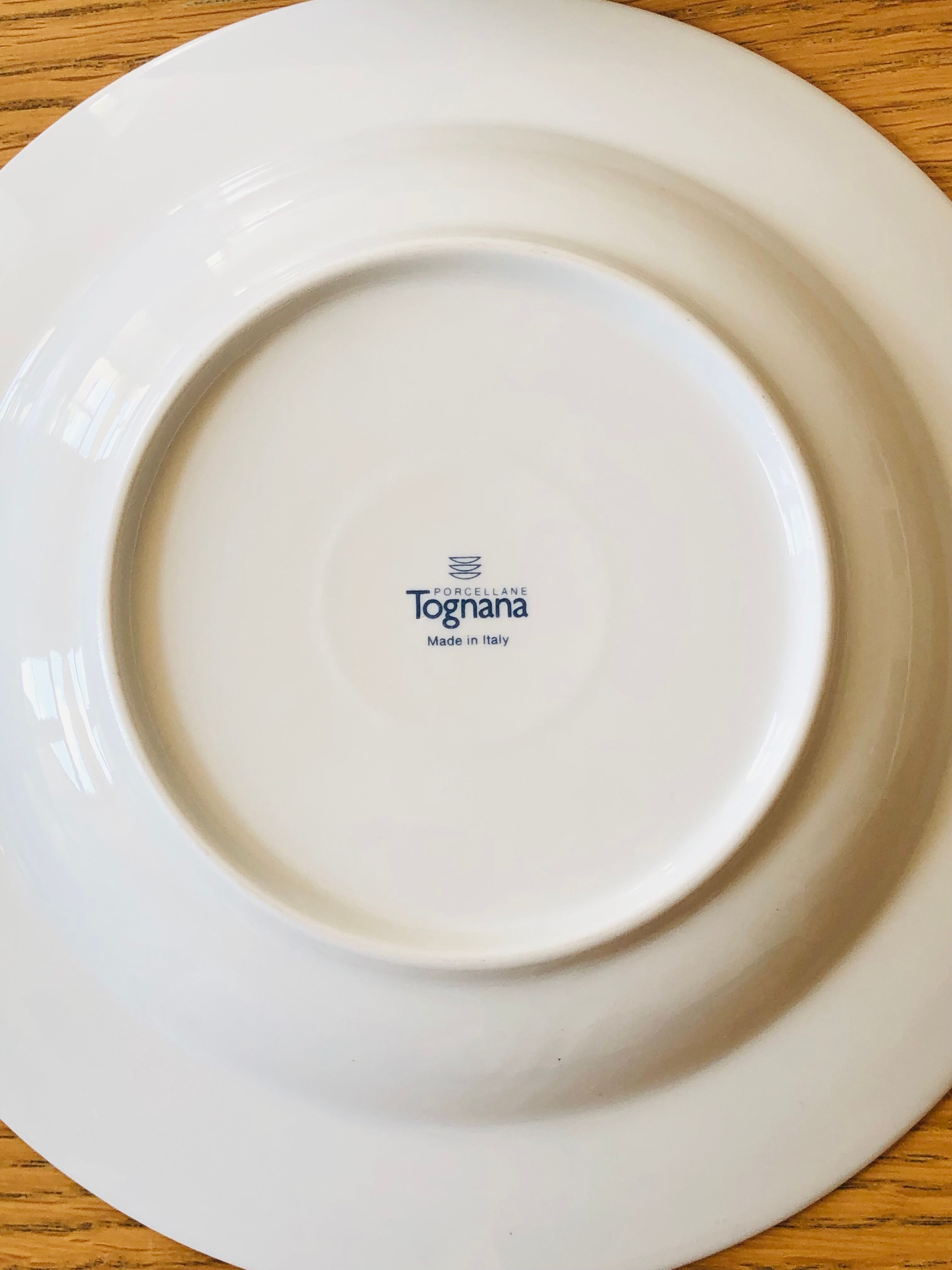Hollow plates in Italian porcelain Tognana