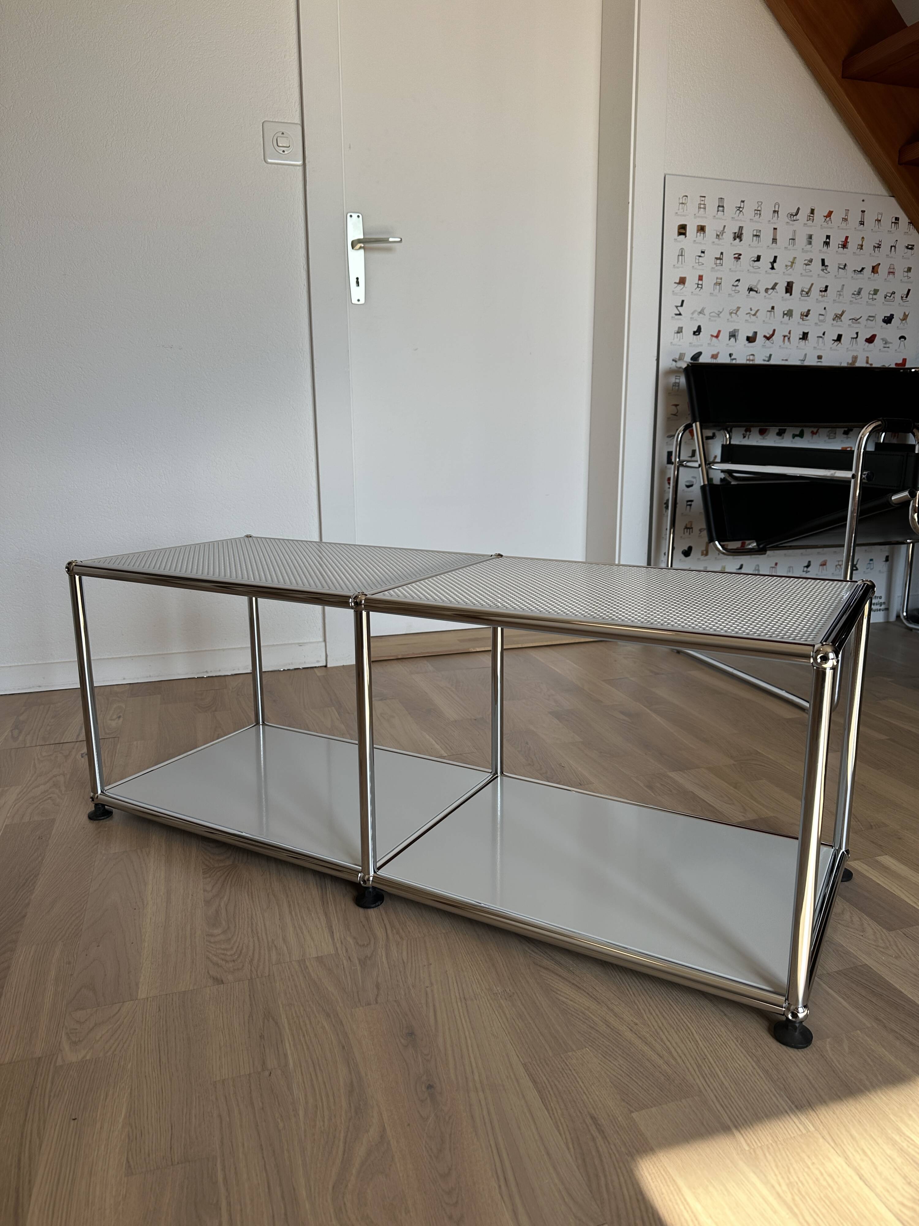 USM Haller TV stand / coffee table in Light Grey