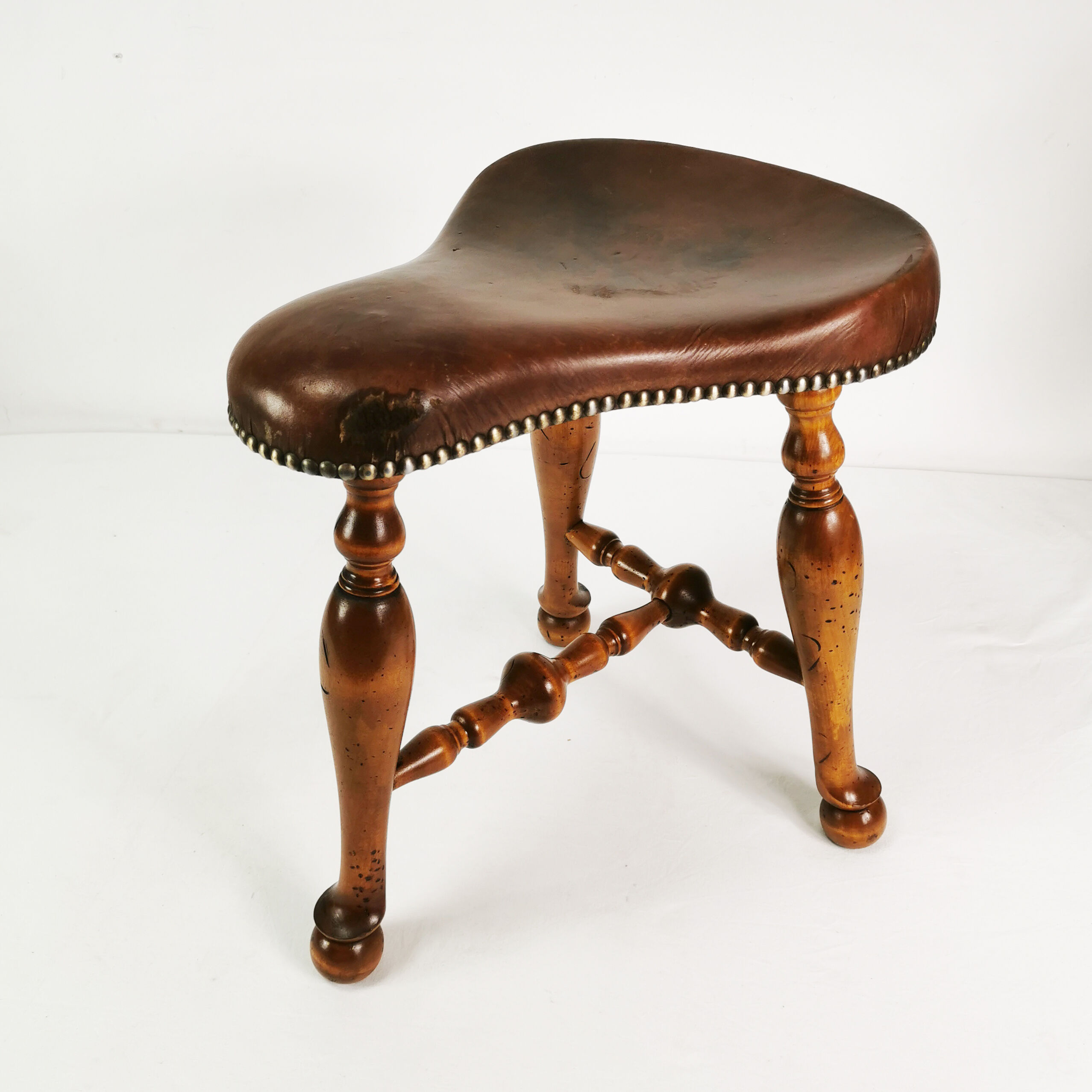 Victorian stool, Spain, 19th century.