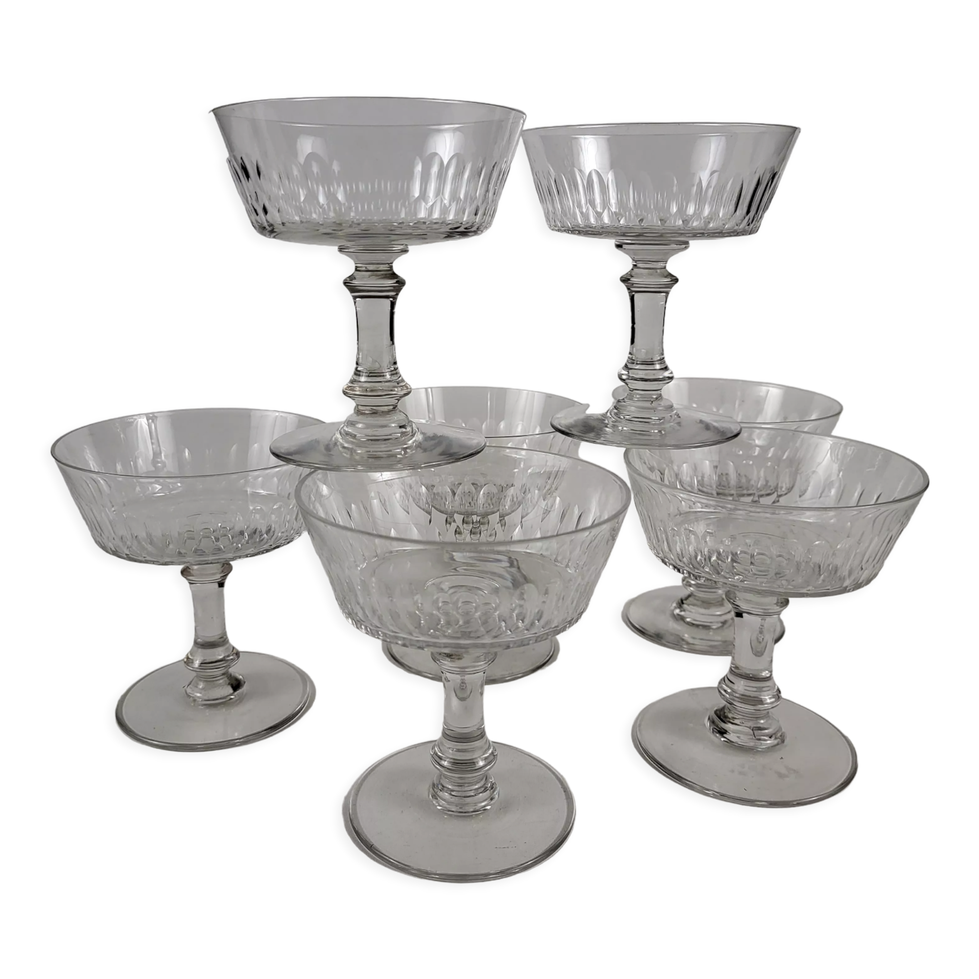 Set of 7 champagne glasses in crystal XIXth