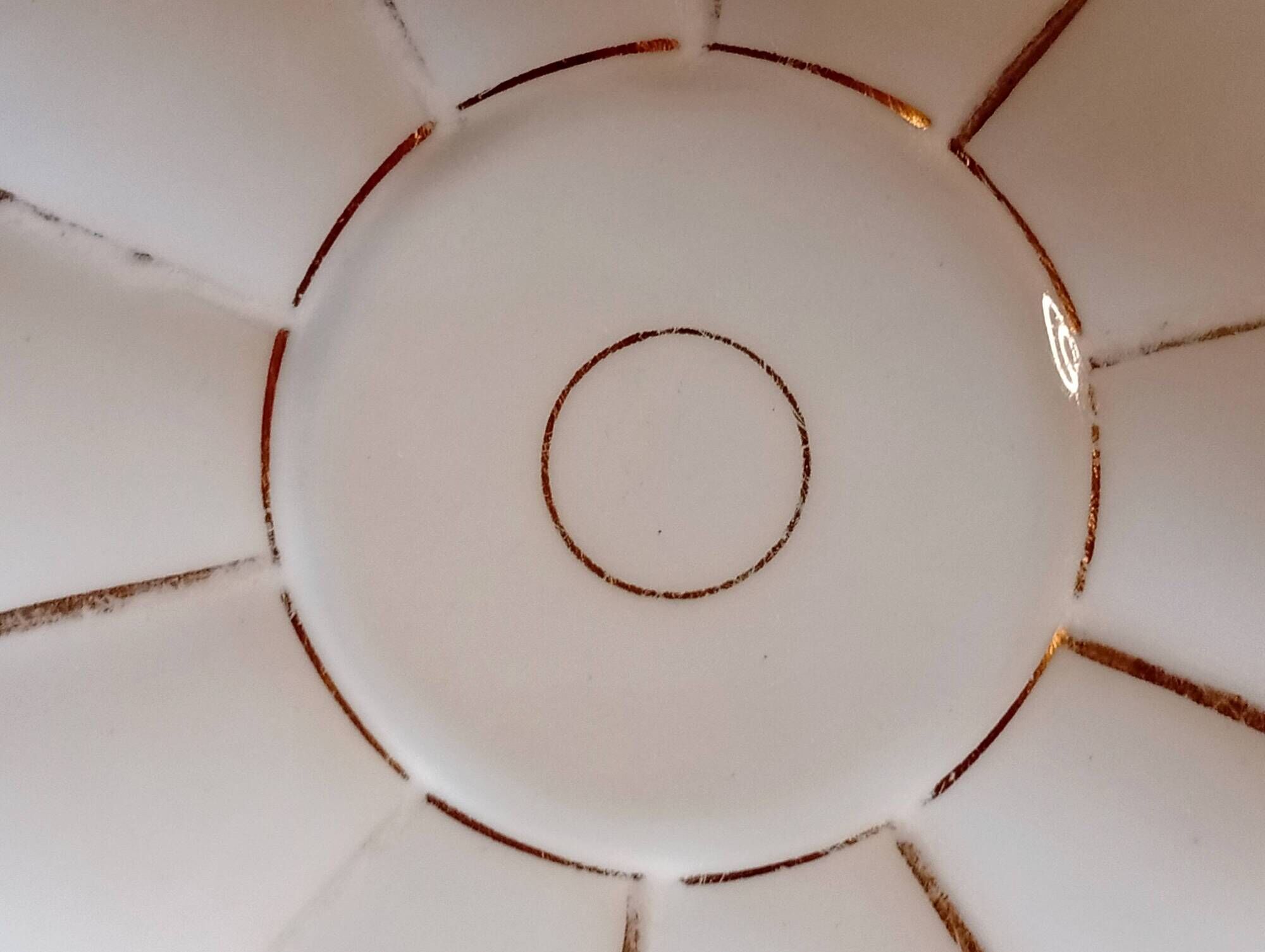 Set of 5 cups and saucers Paris Porcelain - Louis Philippe