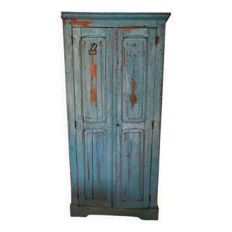 Armoire parisienne