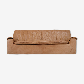 Cinna sofa. Circa 1970. Foam and "caramel" leather. 3 seats.