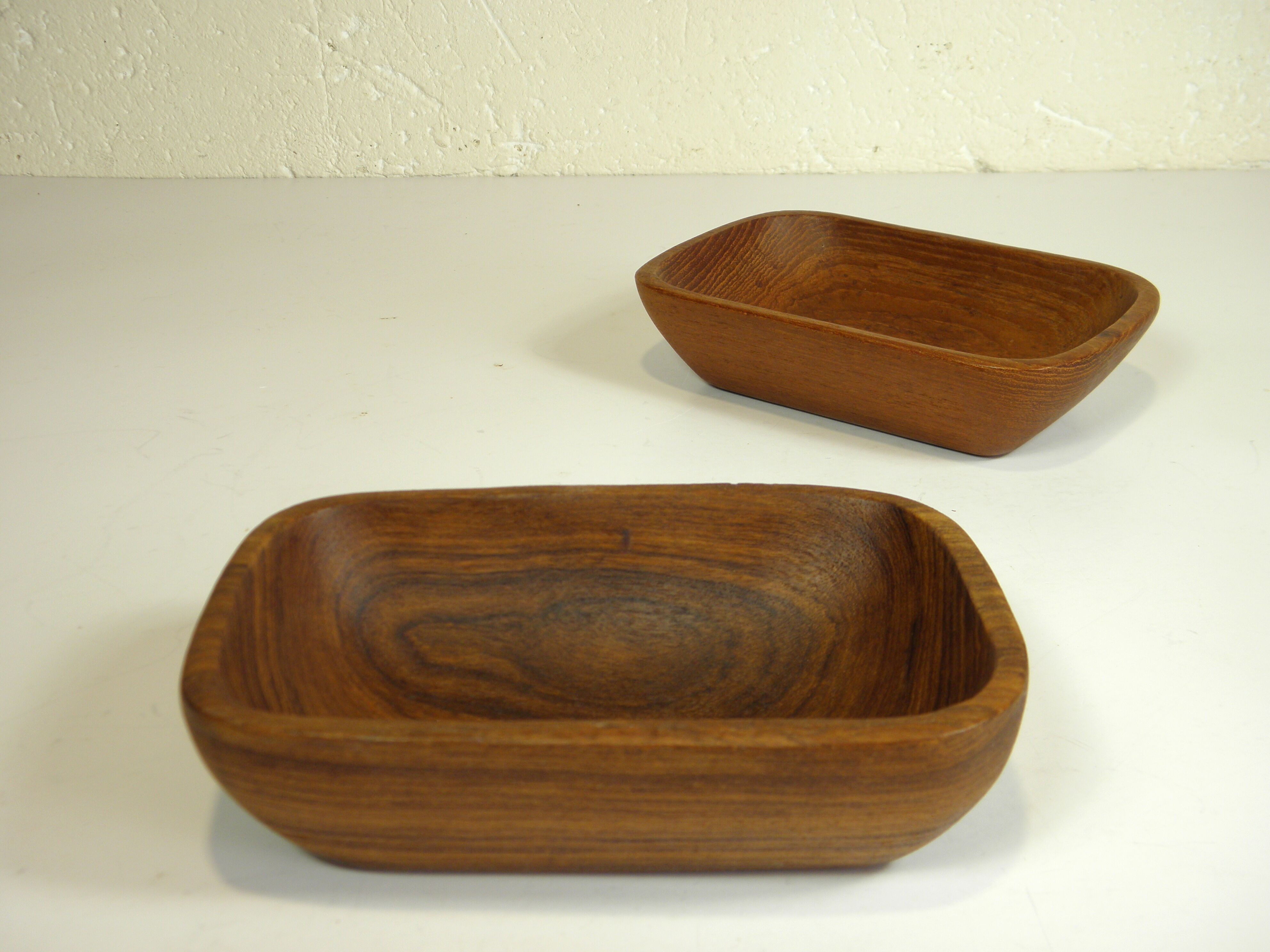Set of 6 teak bowls 15 x 10