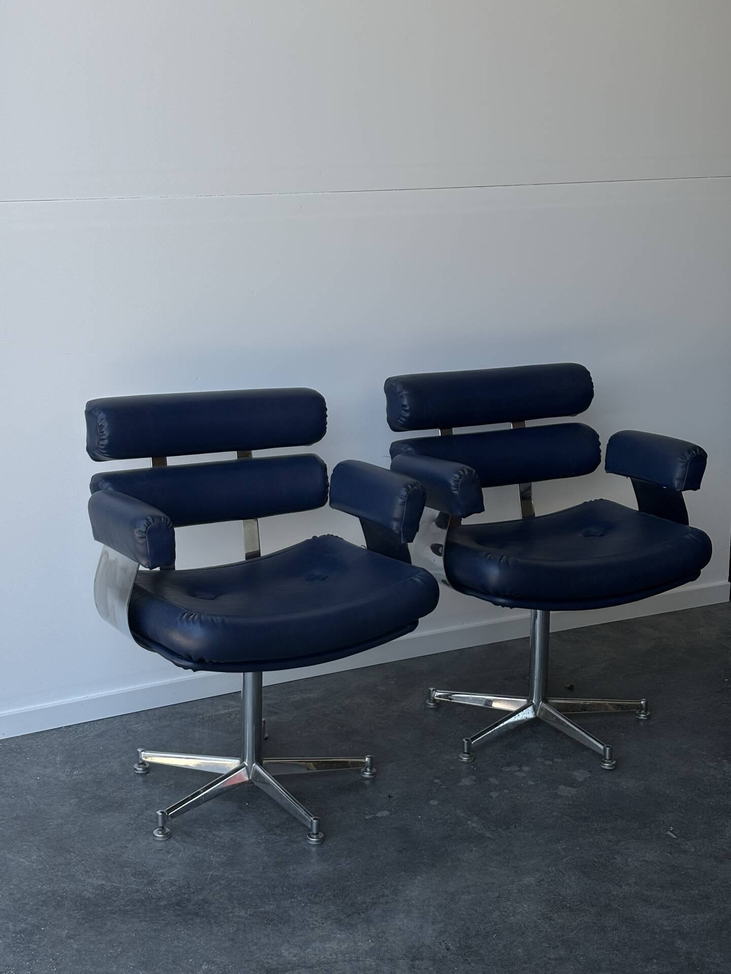 Paire de fauteuils lounge italiens Space Age, 1970