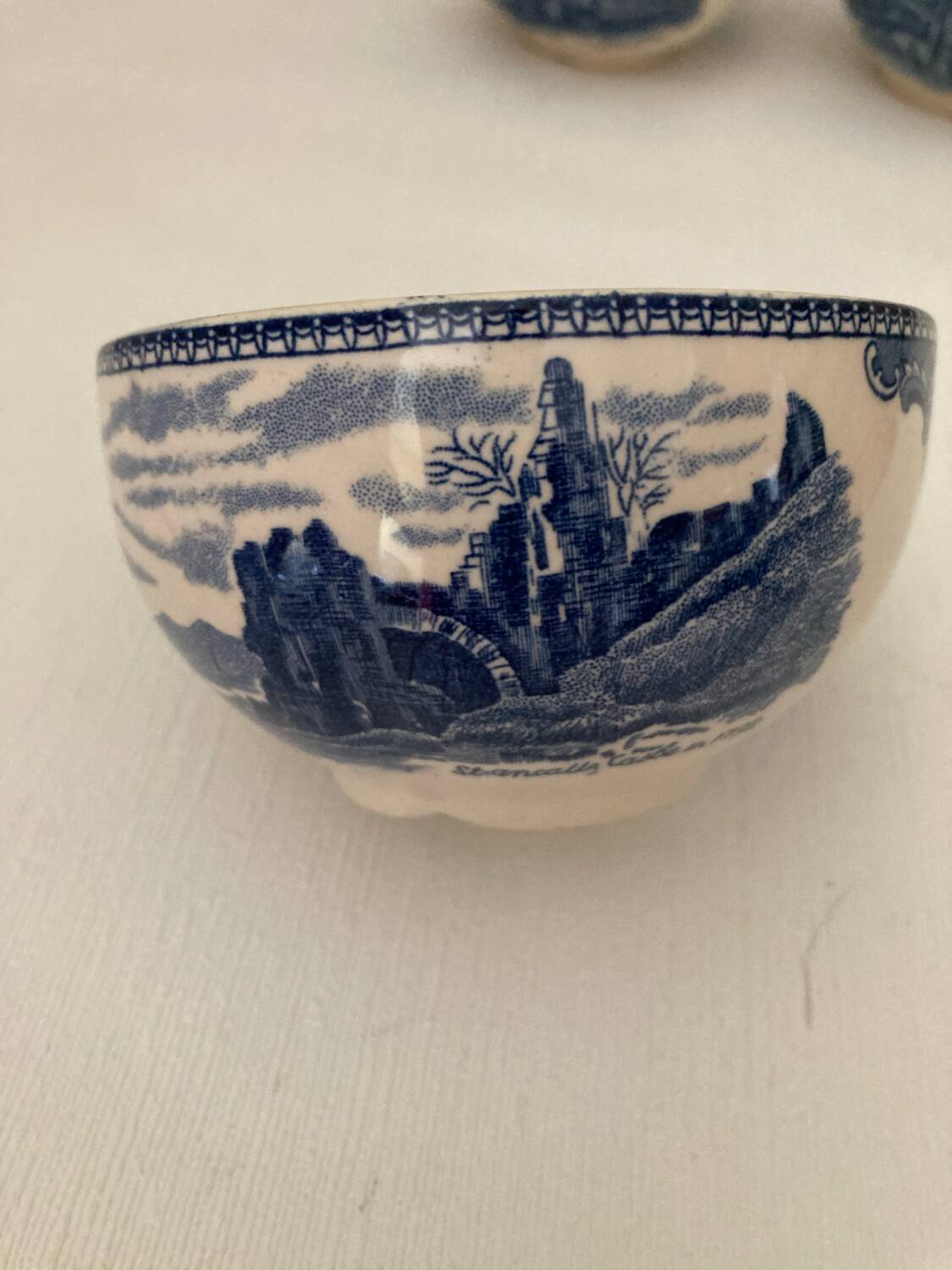 Johnson Bros Old Britain Castles Bowl Set