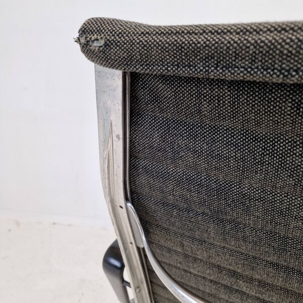 Chaise modèle EA 116 par Eames pour Herman Miller, 1960