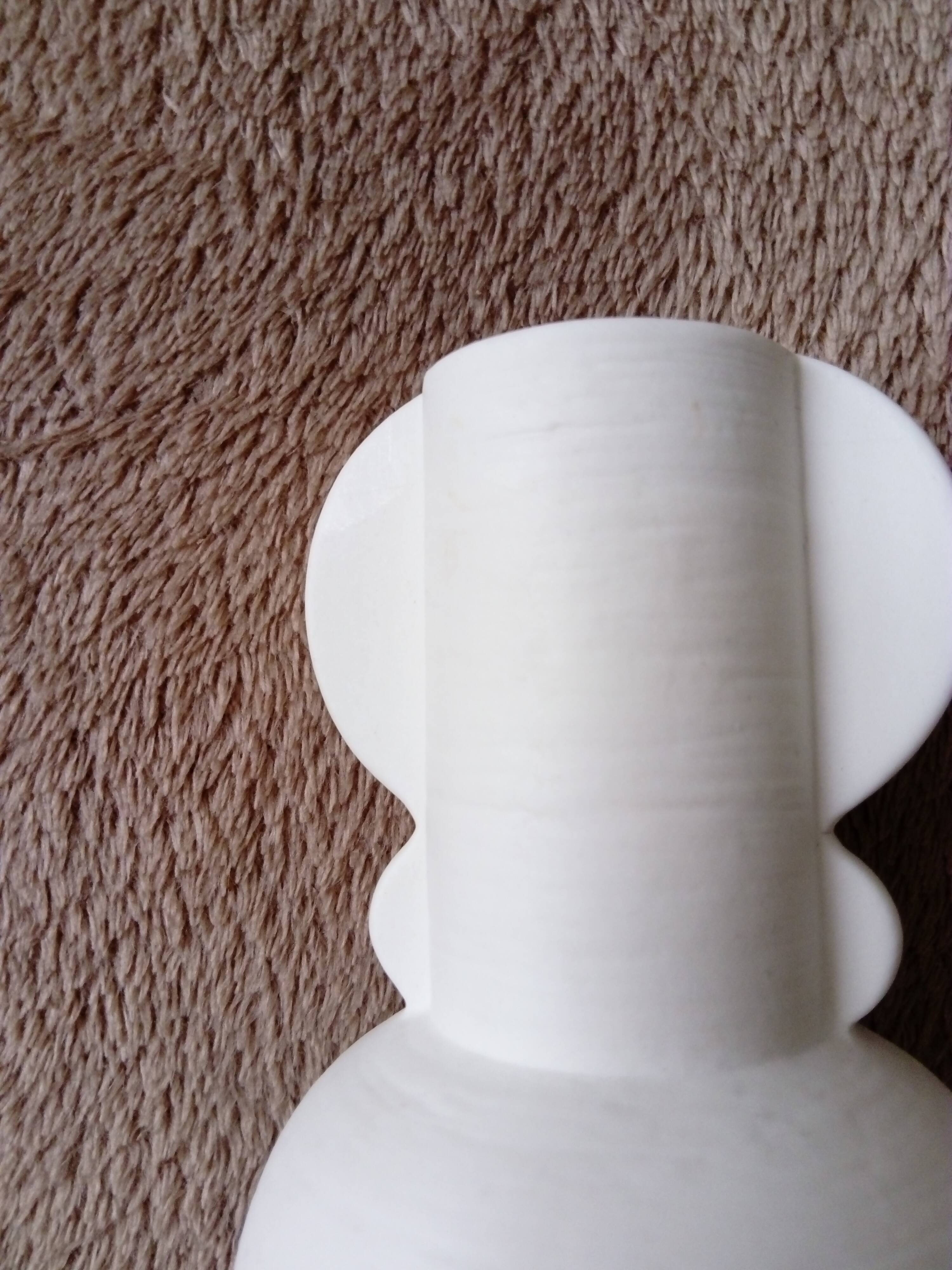 vase blanc design à double anses