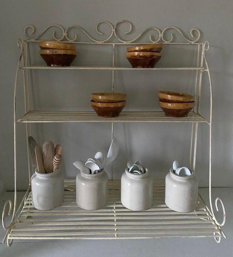 Kitchen shelf, three trays