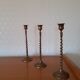 Lot de trois bougeoirs en laiton