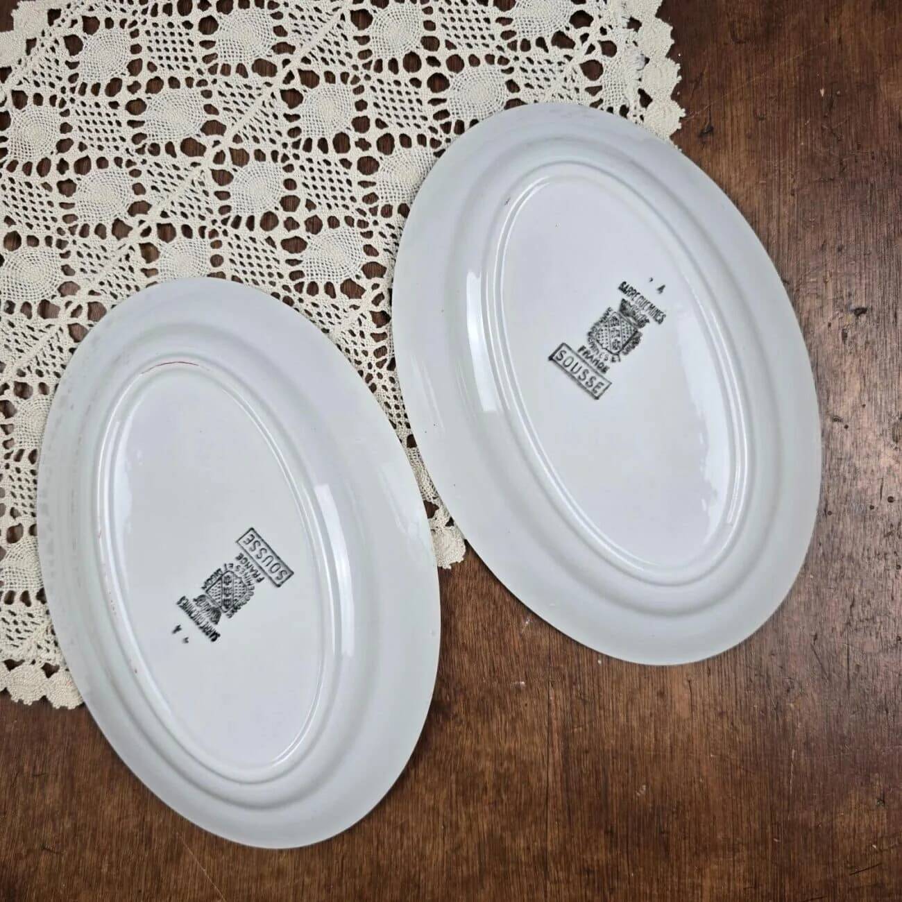 Set of 2 Sarreguemines and Digoin dishes in the Sousse model, Scottish pattern.