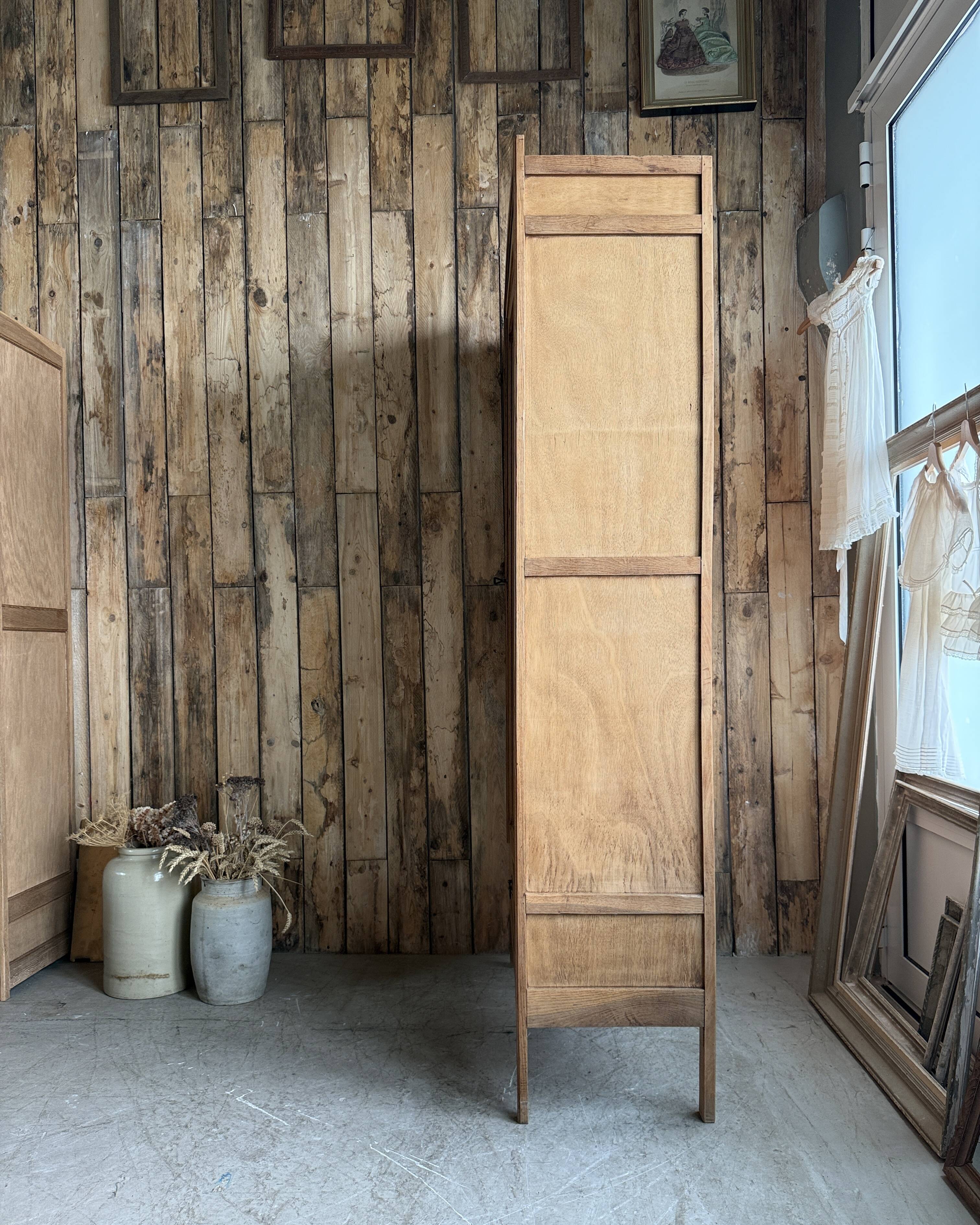 Parisian Art Deco oak wardrobe (renovated)