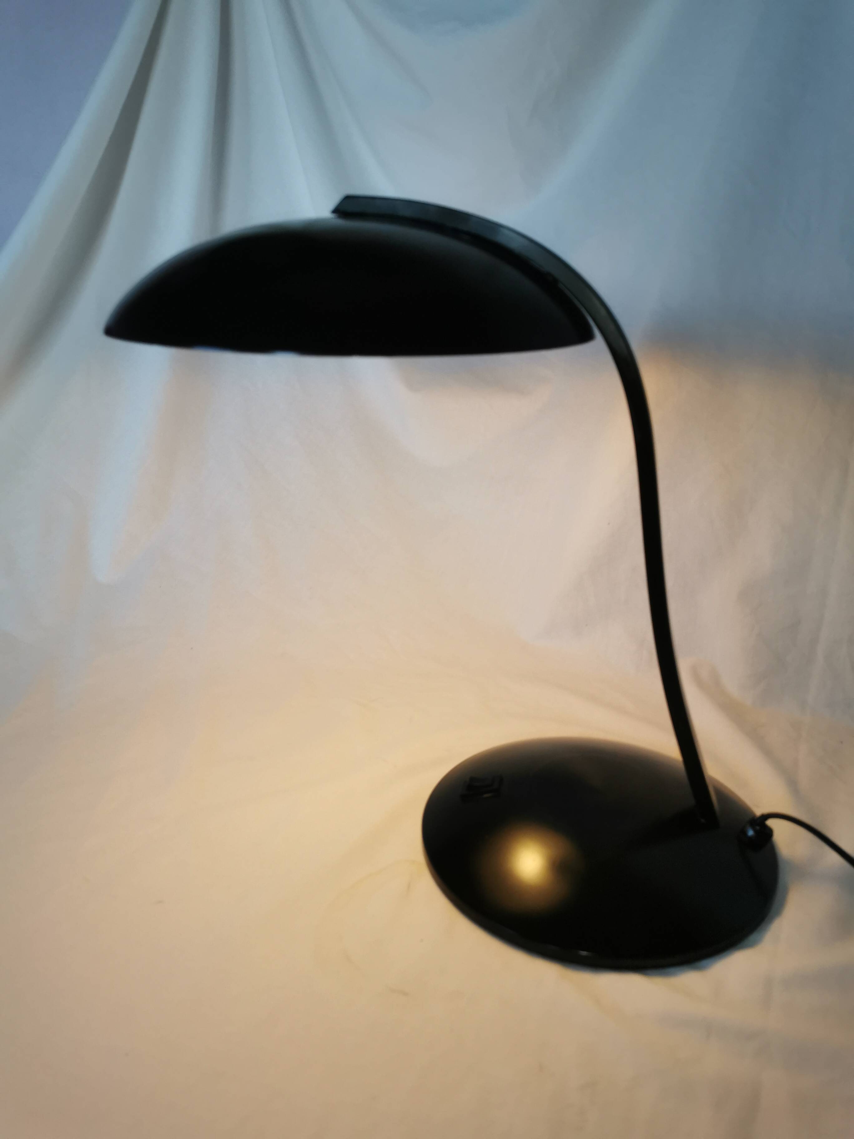 Mushroom lamp in black lacquered steel model Z290, Veneta Lumi, Italy, 1980