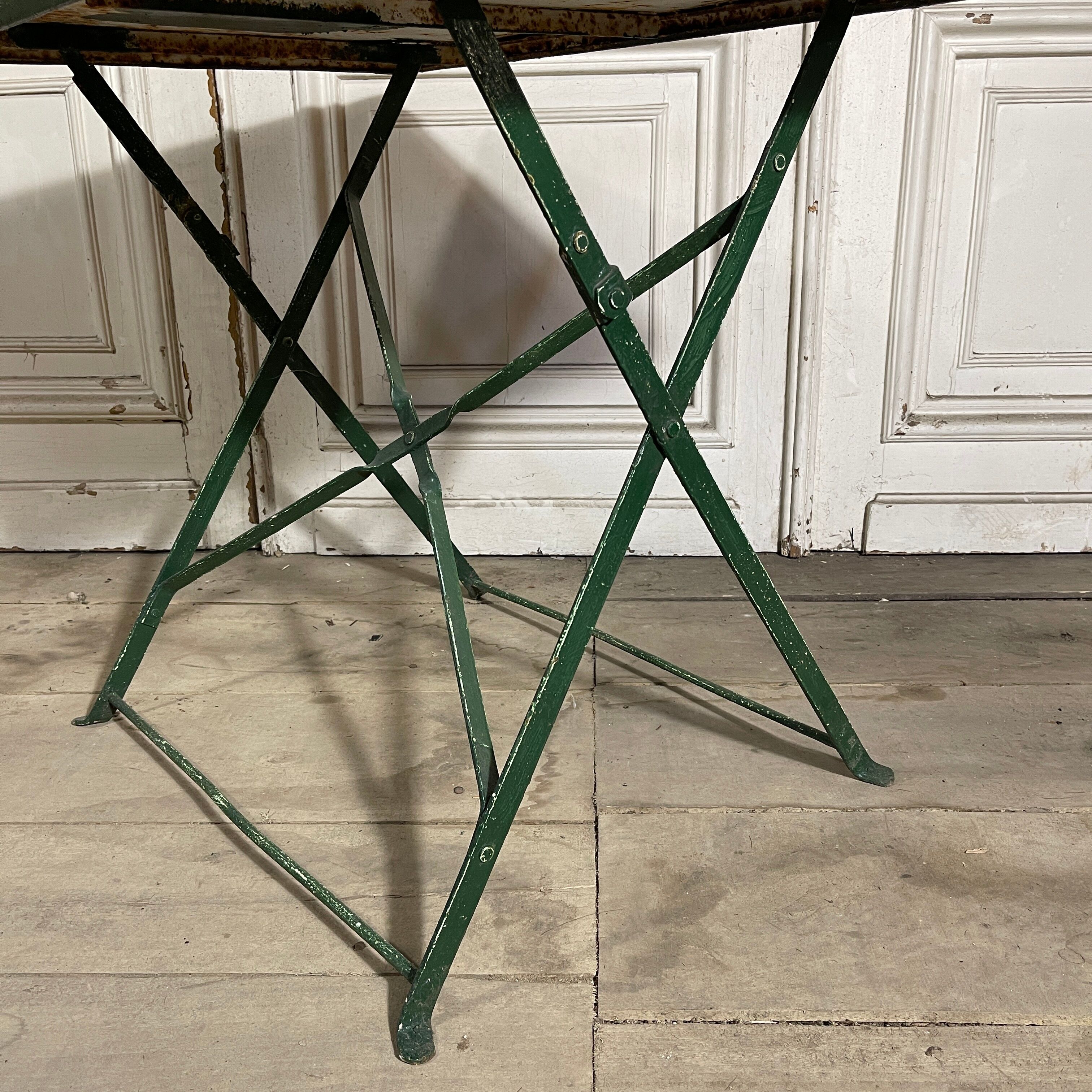 Folding metal garden table