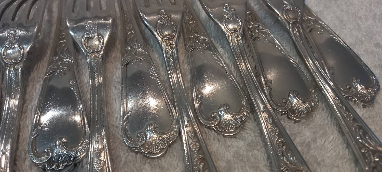 11 silver plated dessert forks, Ercuis LXV 29, 18.9cm