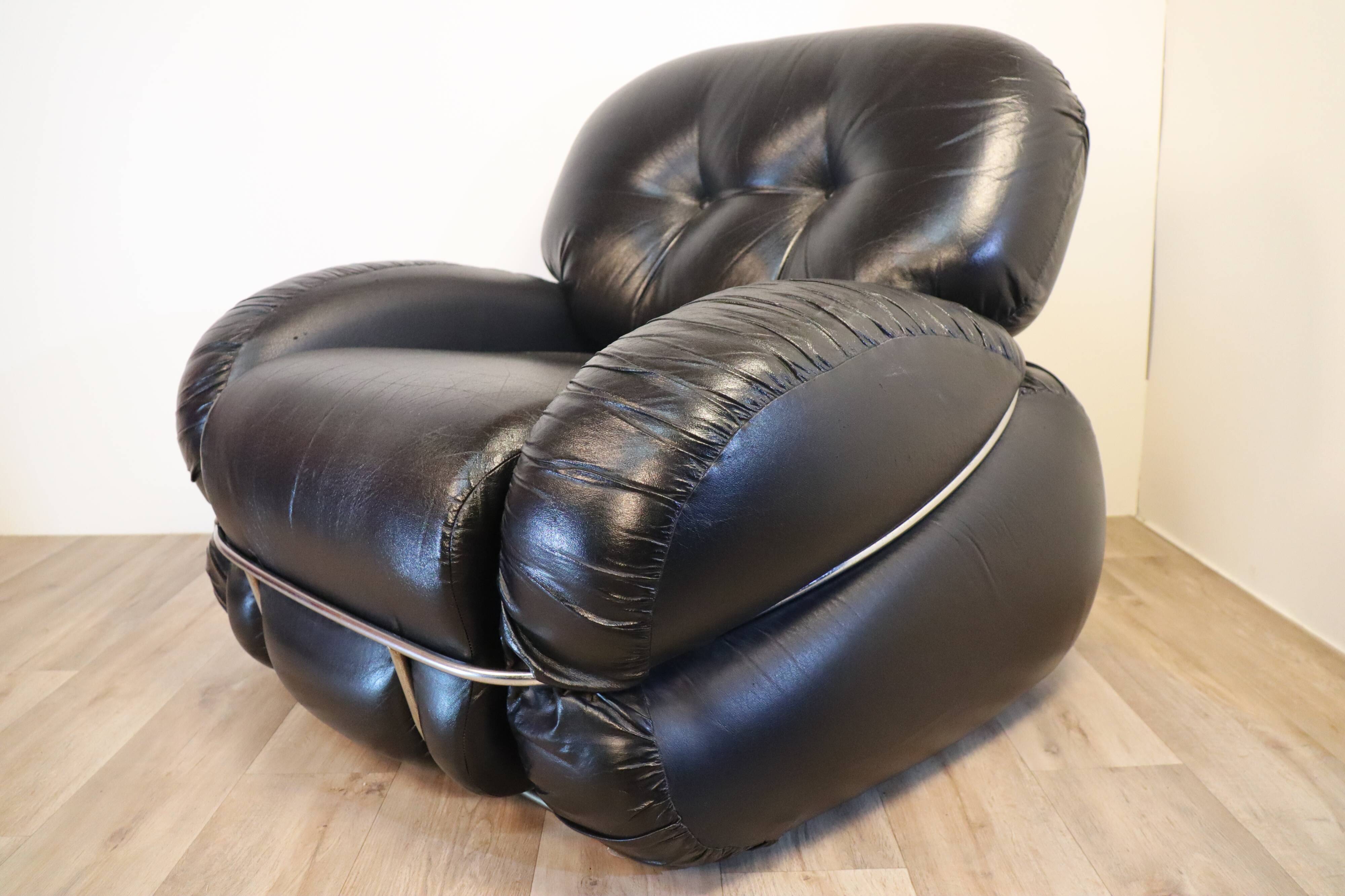 Italian vintage armchair by Adriano Piazzesi 1970