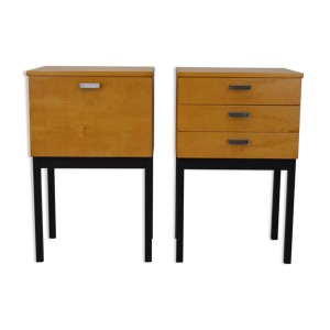 Tables de chevet, UP