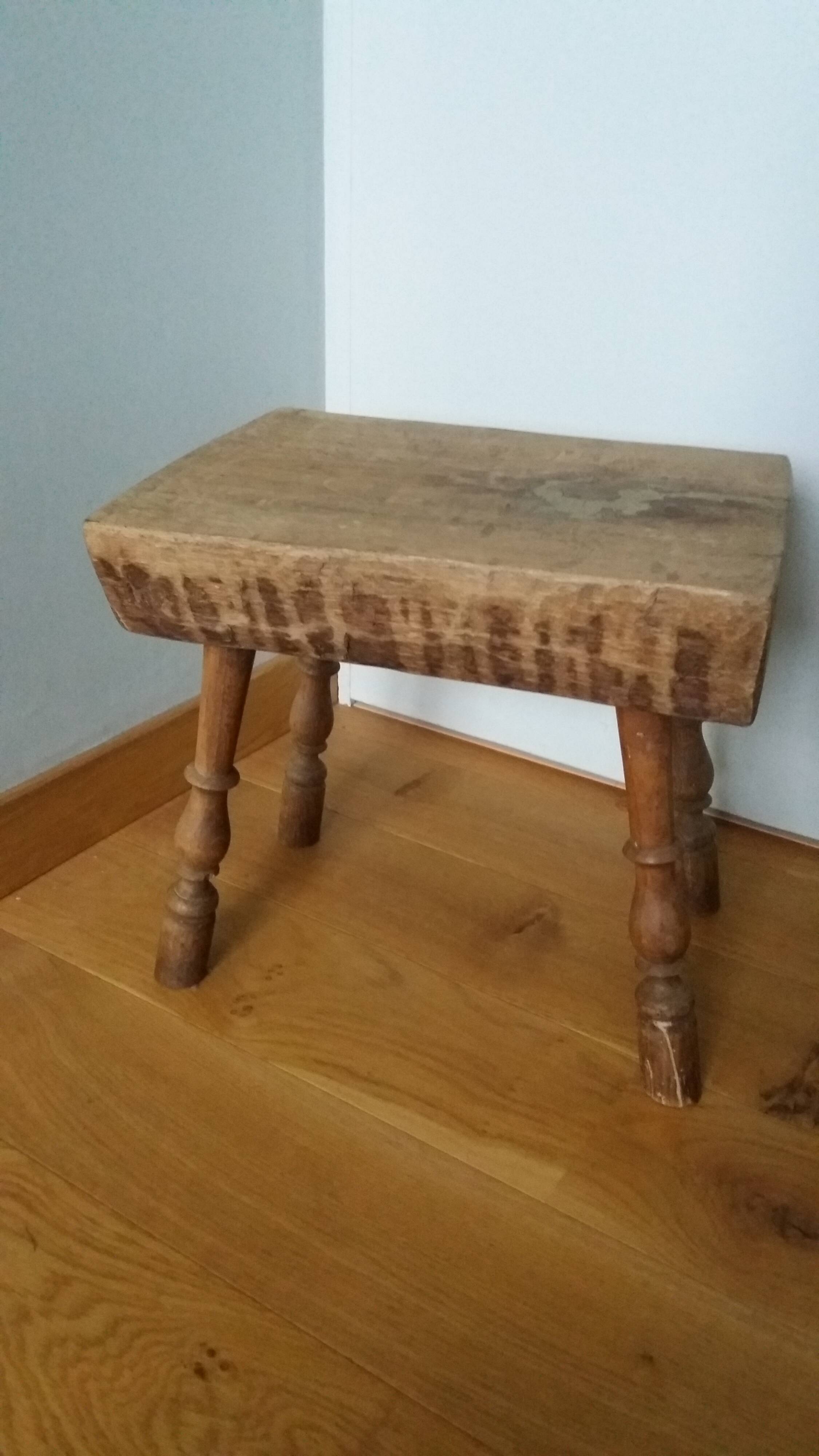 Stool, brutalist side table in solid oak.