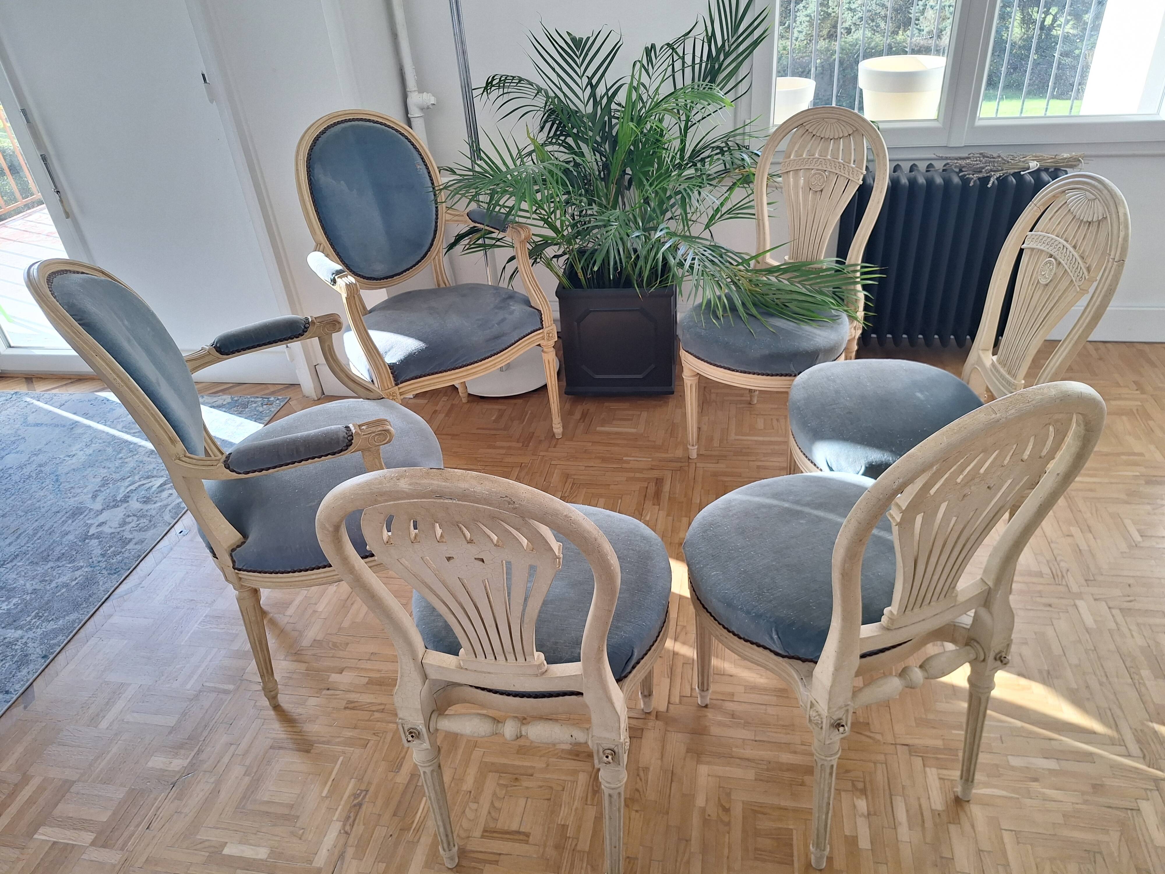 Lot de 2 fauteuils et 4 chaises style Louis XVI dossier Mongolfière