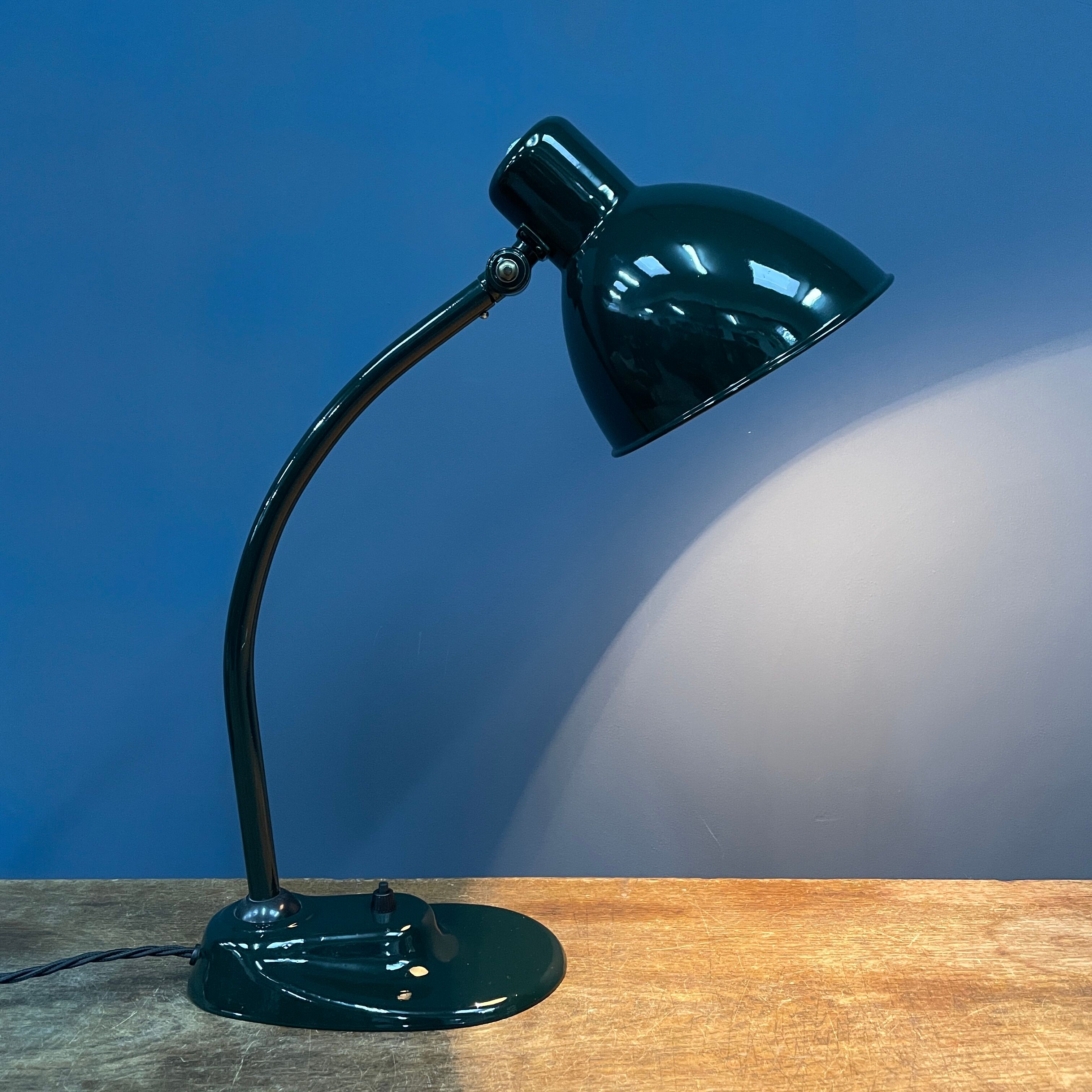 Dark green Bauhaus Kandem desk lamp model 1089