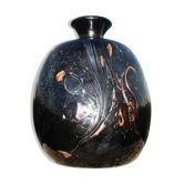 vase en pate de verre multicouche noir et inclusion d'or et autres couleurs signé par Bob le Bleïs