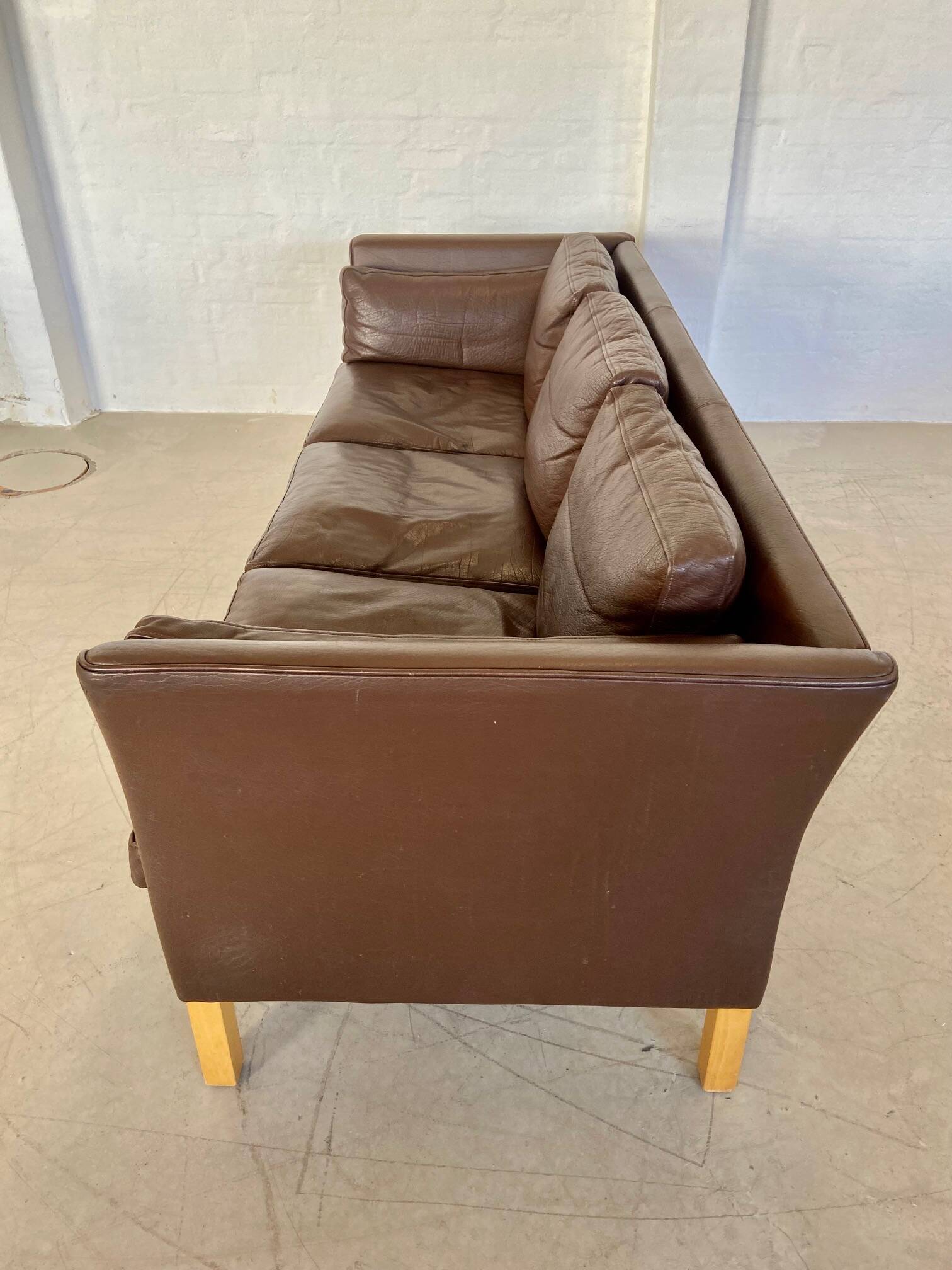 MID CENTURY VINTAGE DANISH MOGENS HANSEN 3 PERSON SOFA IN COCO BROWN LEATHE