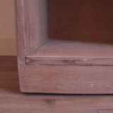 Workshop cabinet with compartments