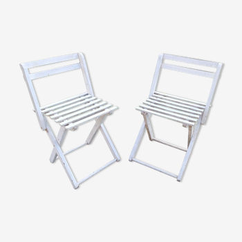 Folding pair of chairs