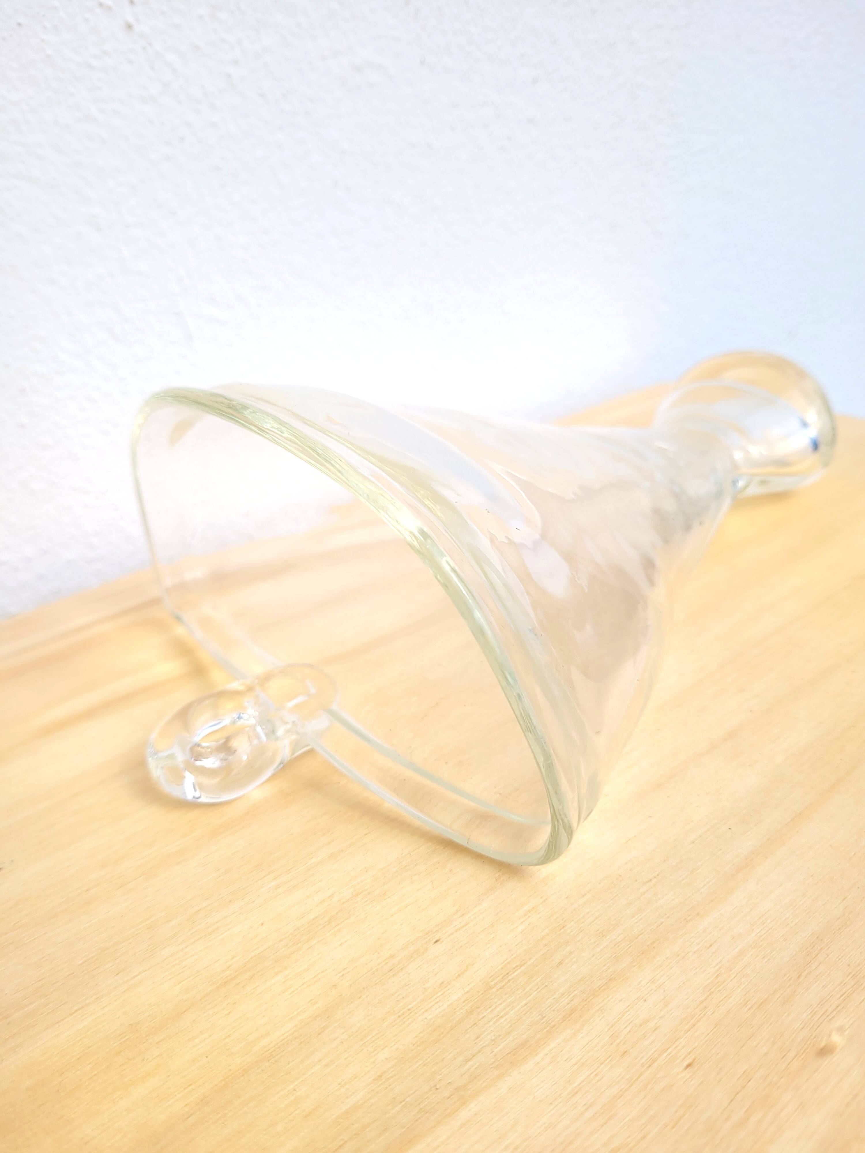 Blown glass wall-mounted bouquet holder vase