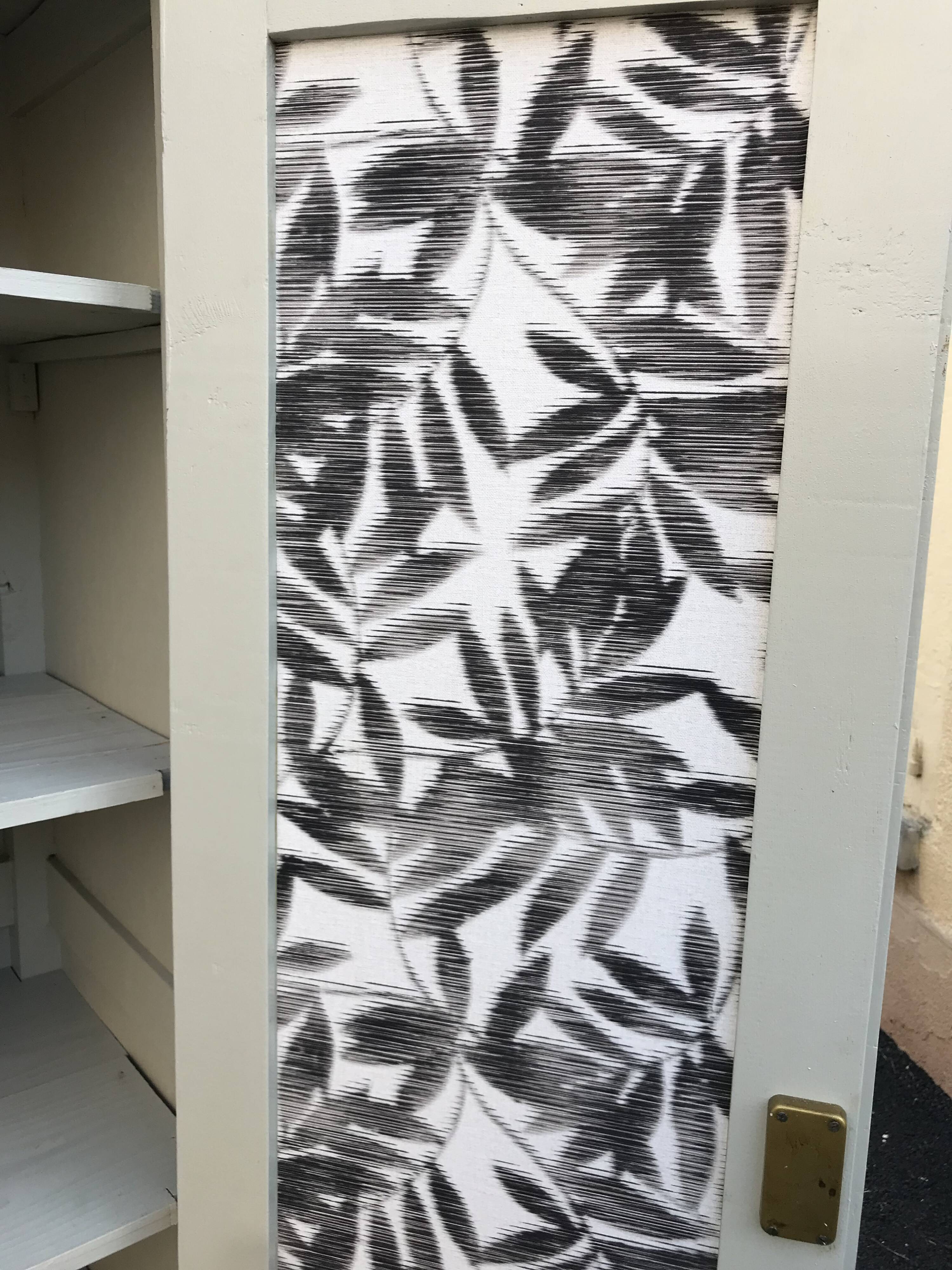 Paridian cabinet