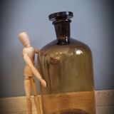 Apothecary bottle