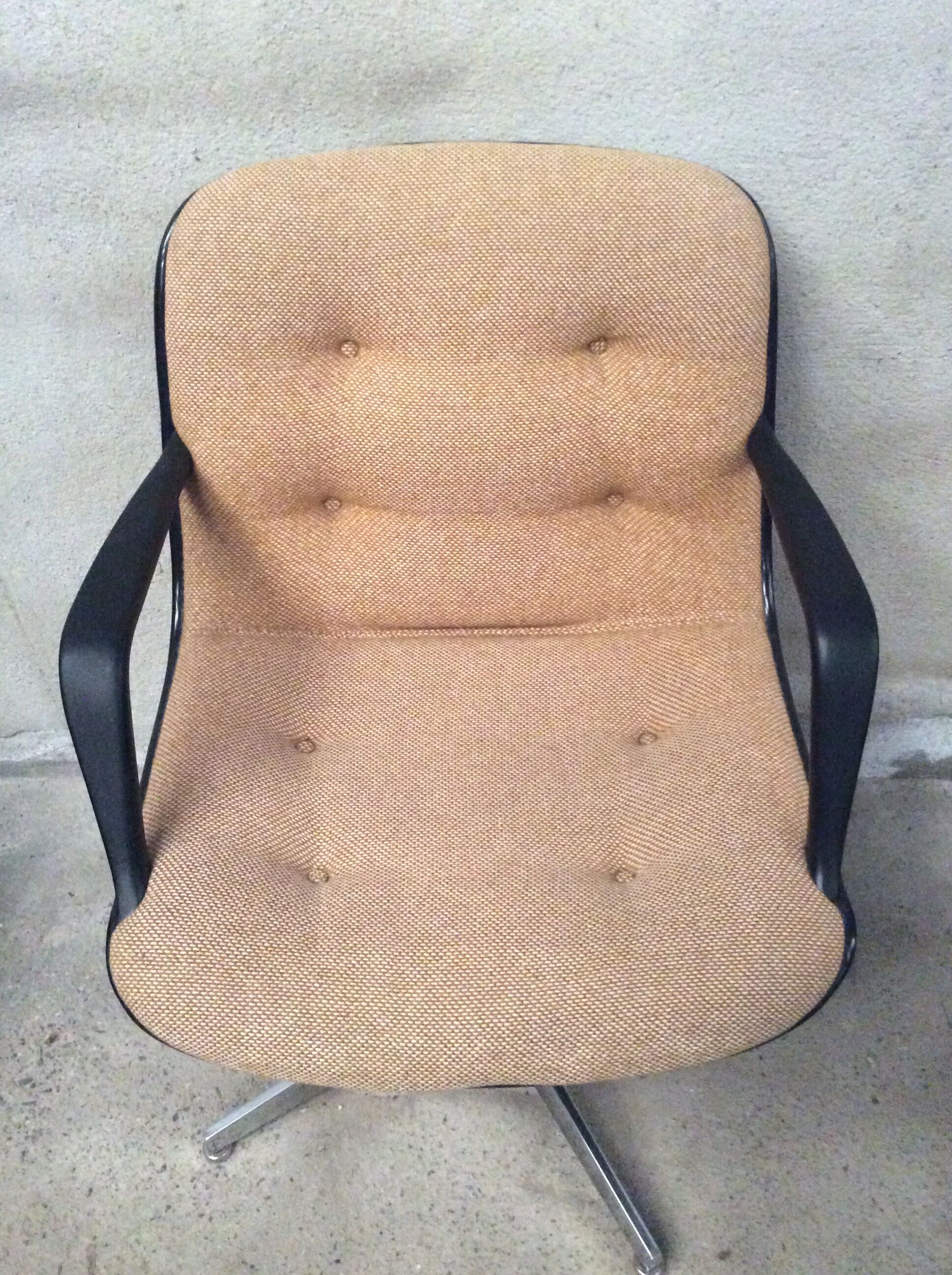 Randall Buck 1975 beige Steelcase design office chair