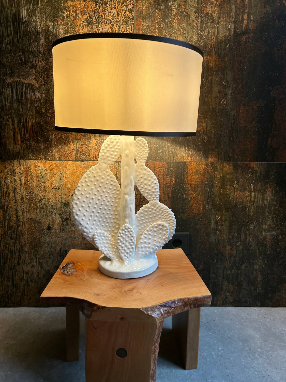Vintage 1960s Italian design table lamp