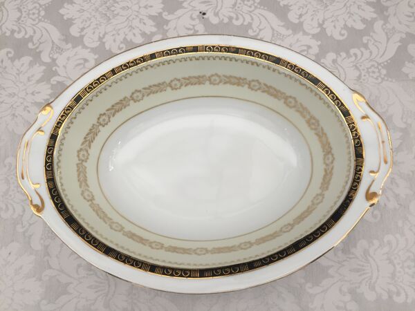 Deux plats de service porcelaine de luxe art japon