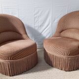 Paire de fauteuils crapaud avec un ottoman