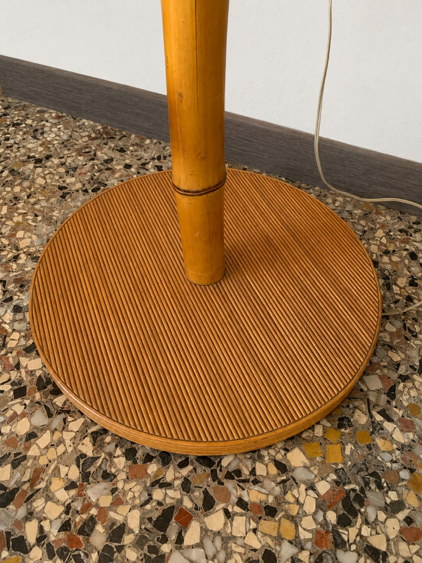 Large bamboo floor lamp from the 1960s.