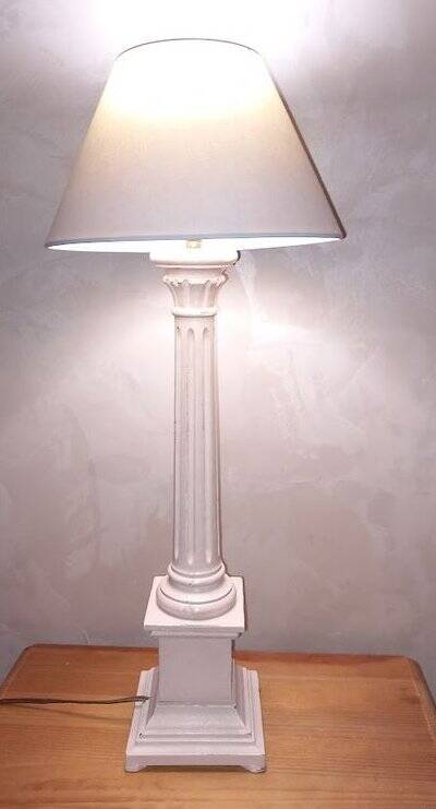 Table lamp