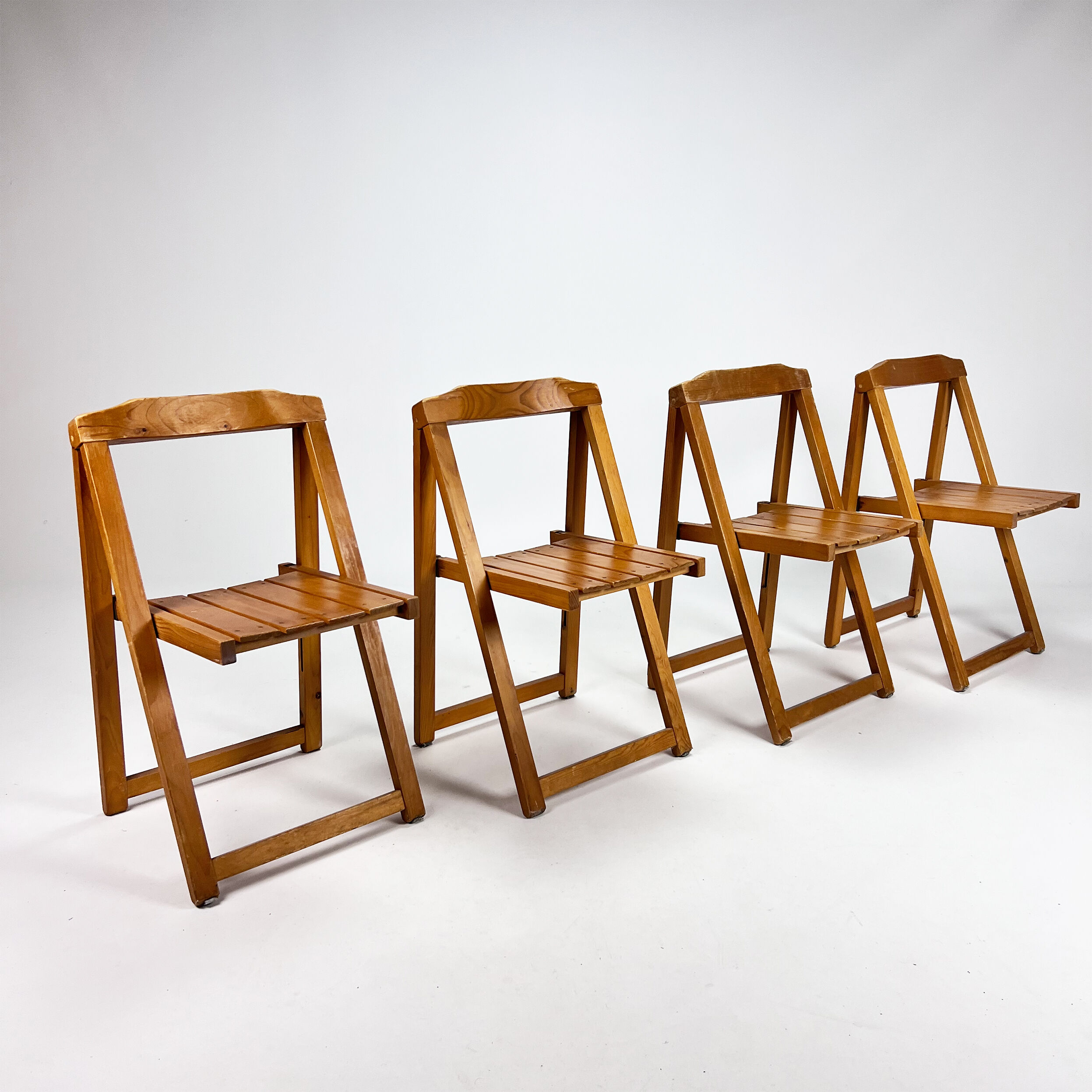 Set of 4 Italian Birchwood Folding Chairs, 1970s